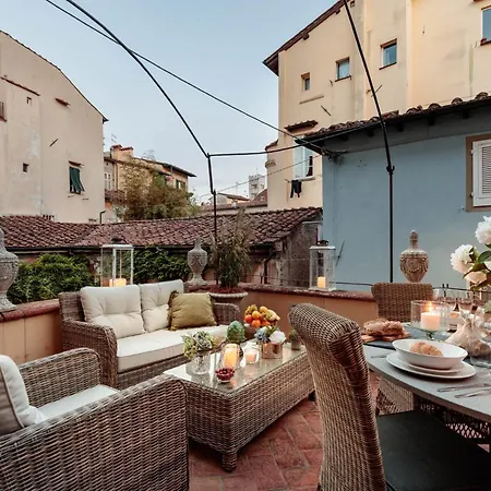Casa Brumar, The Terrace Inside The Walls Of Apartment Lucca